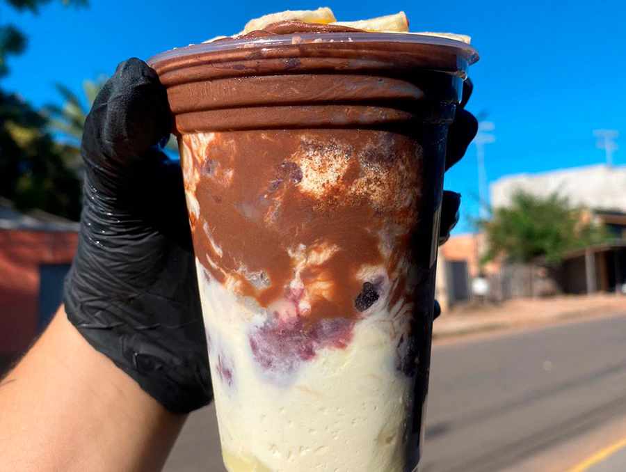 Açaí Bandeirantes - No mercado a 6 anos para atender nossos clientes com muito carinho e qualidade nos produtos, trabalhamos com delivery e atendemos no local.